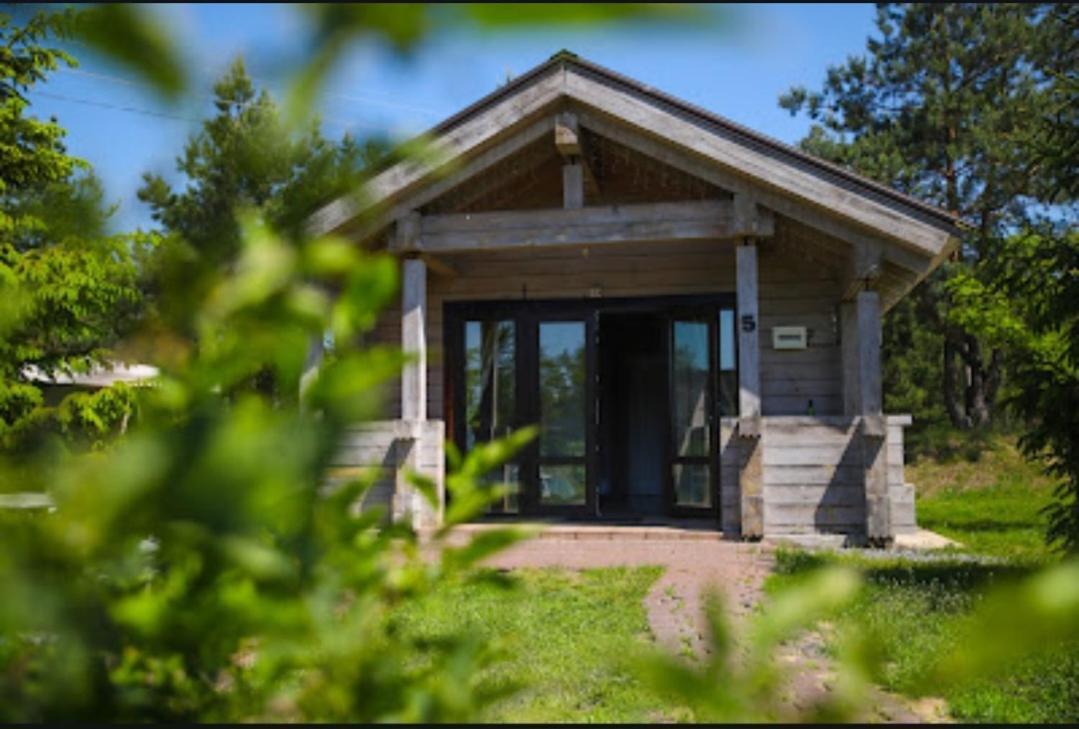 Pastoral Glamping Hotel Velikiy Les Екстериор снимка